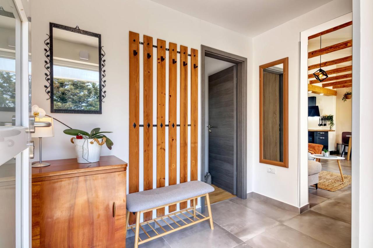 Holiday House "Laurus Garden" With Private Parking Медулин Екстериор снимка