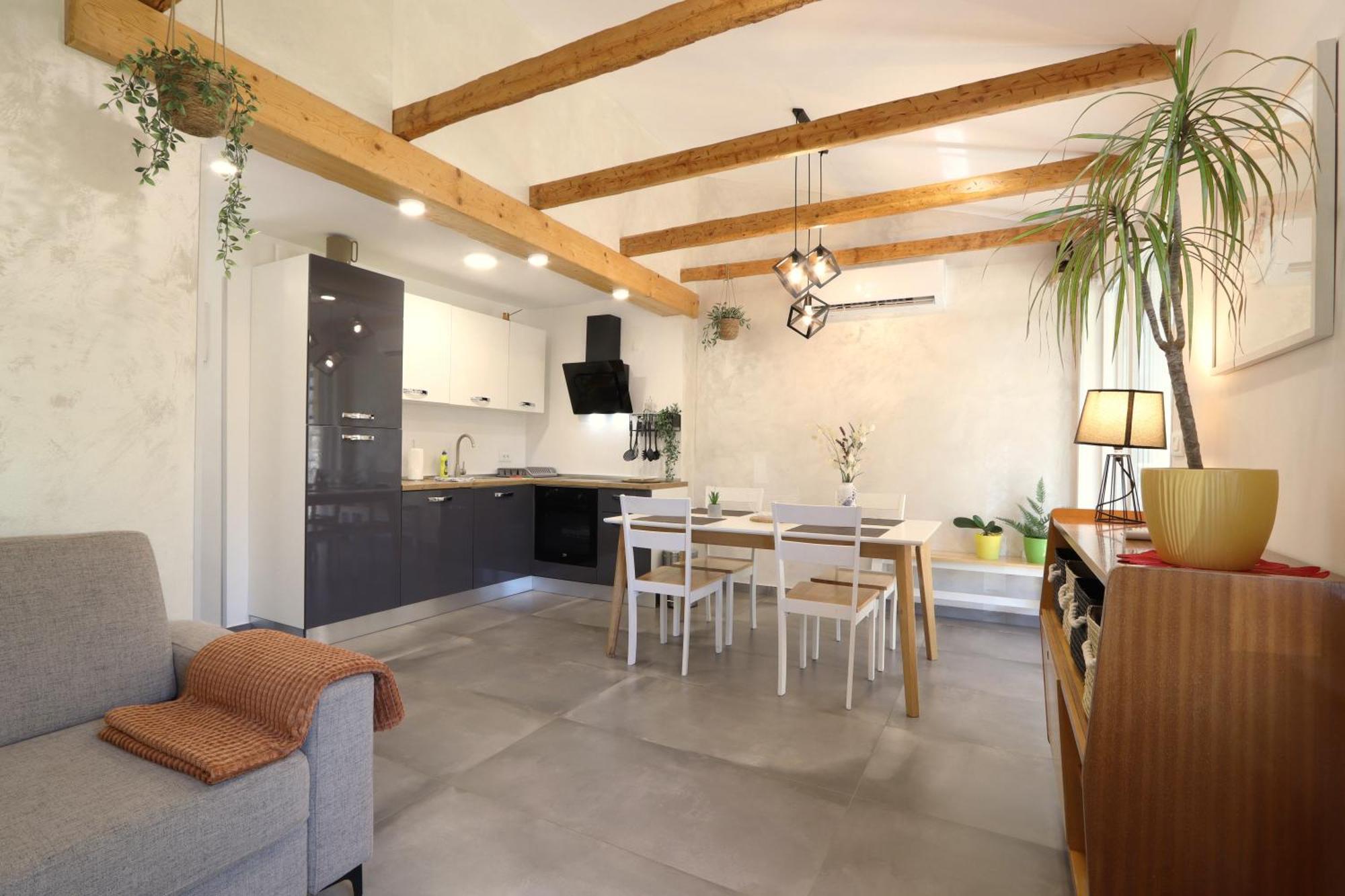 Holiday House "Laurus Garden" With Private Parking Медулин Екстериор снимка
