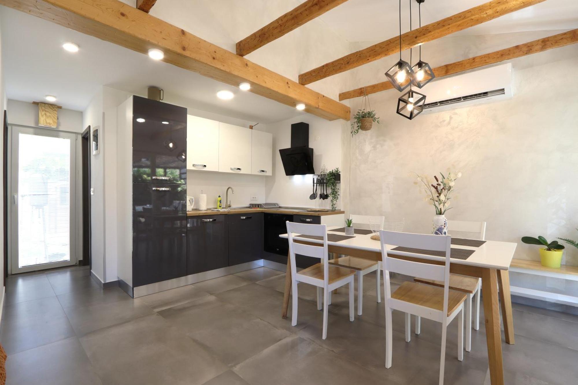 Holiday House "Laurus Garden" With Private Parking Медулин Екстериор снимка